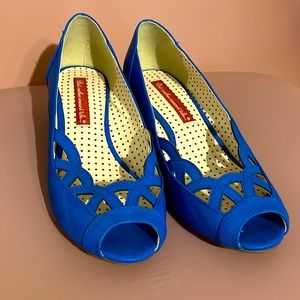 B.A.I.T Royal Blue Sandals